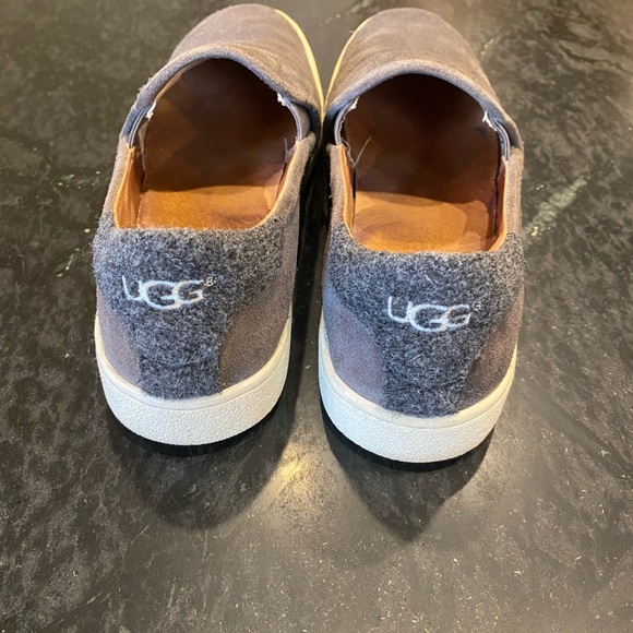 Ugg Cas Slip On gray suede sneakers - Picture 6 of 6